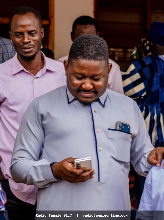 Sagnarigu MP donates 3,000 desks to schools