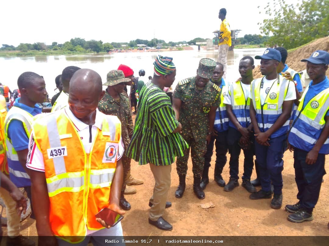North Gonja: DCE Donates Life Jackets To Daboya Canoe Operators