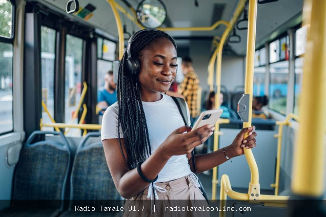 People playing loud music on buses in UK could face £100 fine