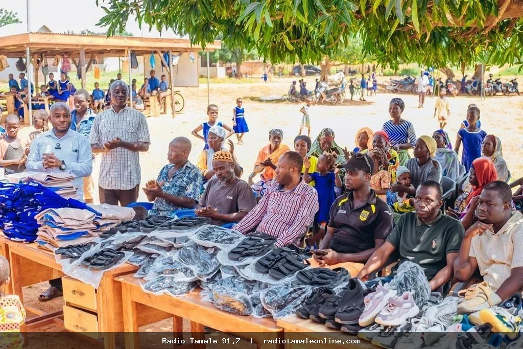 Takara Bigiza donates learning materials to the Kotingli Presbyterian Primary School in Tamale