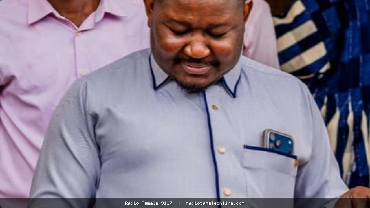 Sagnarigu MP donates 3,000 desks to schools