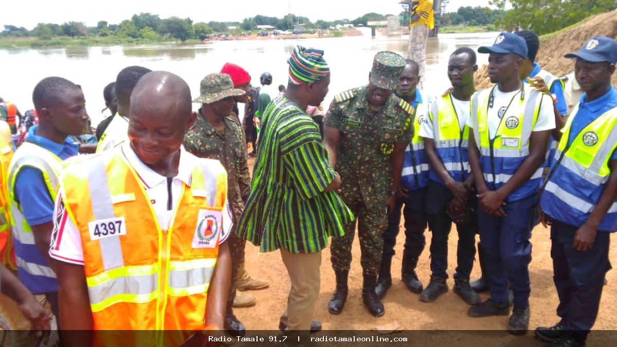 North Gonja: DCE Donates Life Jackets To Daboya Canoe Operators