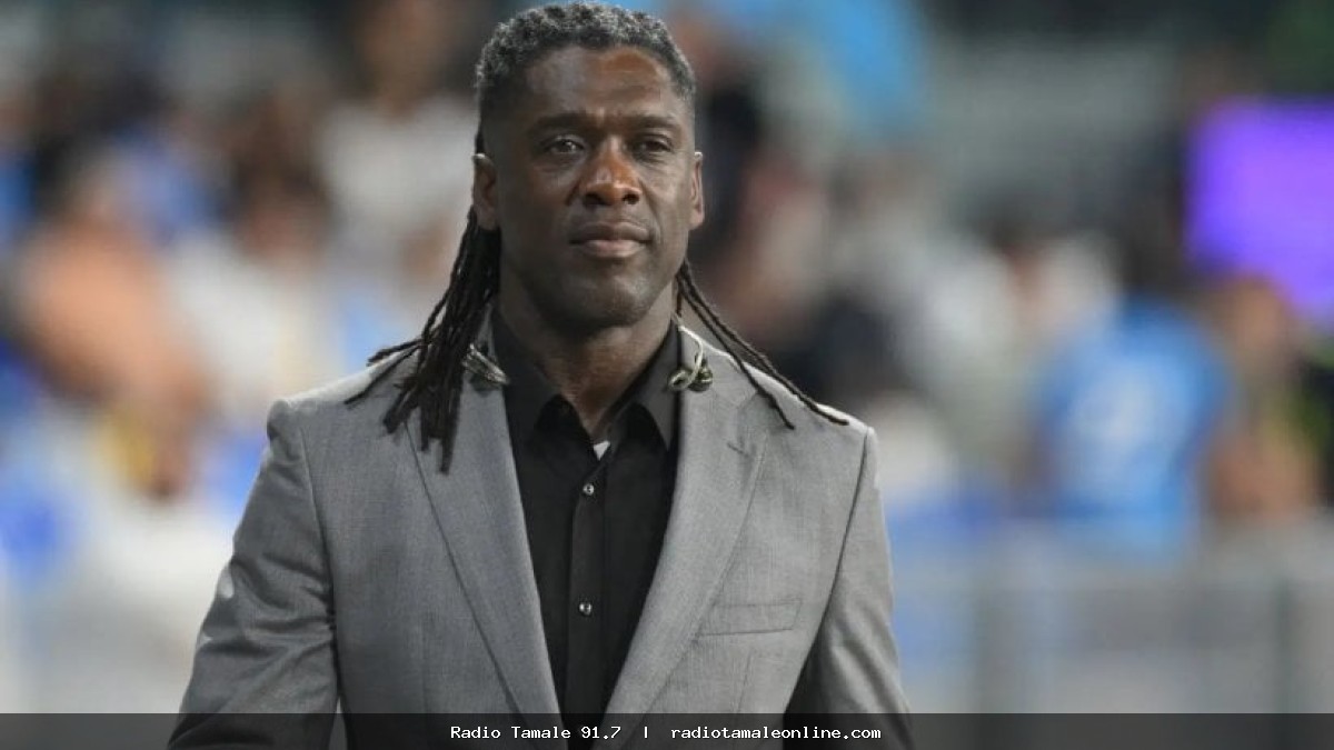 SEEDORF MAKES COACHING COMEBACK WITH CORINTHIANS