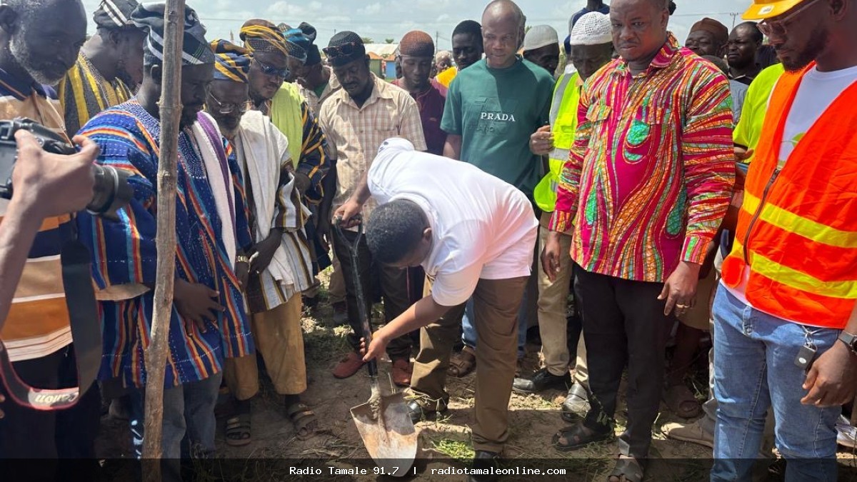 Atta Issah cuts sod for 6-unit classroom block, ICT centre at Kasalgu Zion School